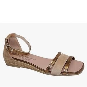 NEW ERIC MICHAEL women's perry sandal in bronze